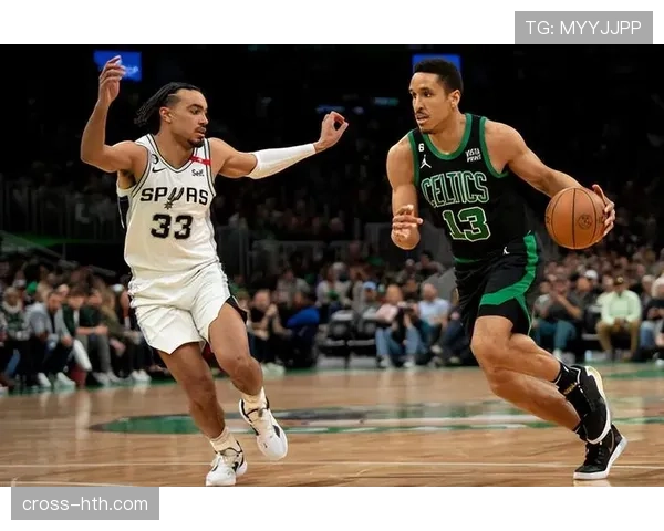 埃迪·琼斯突破创造多次得分机会，提升球队关键回合效率